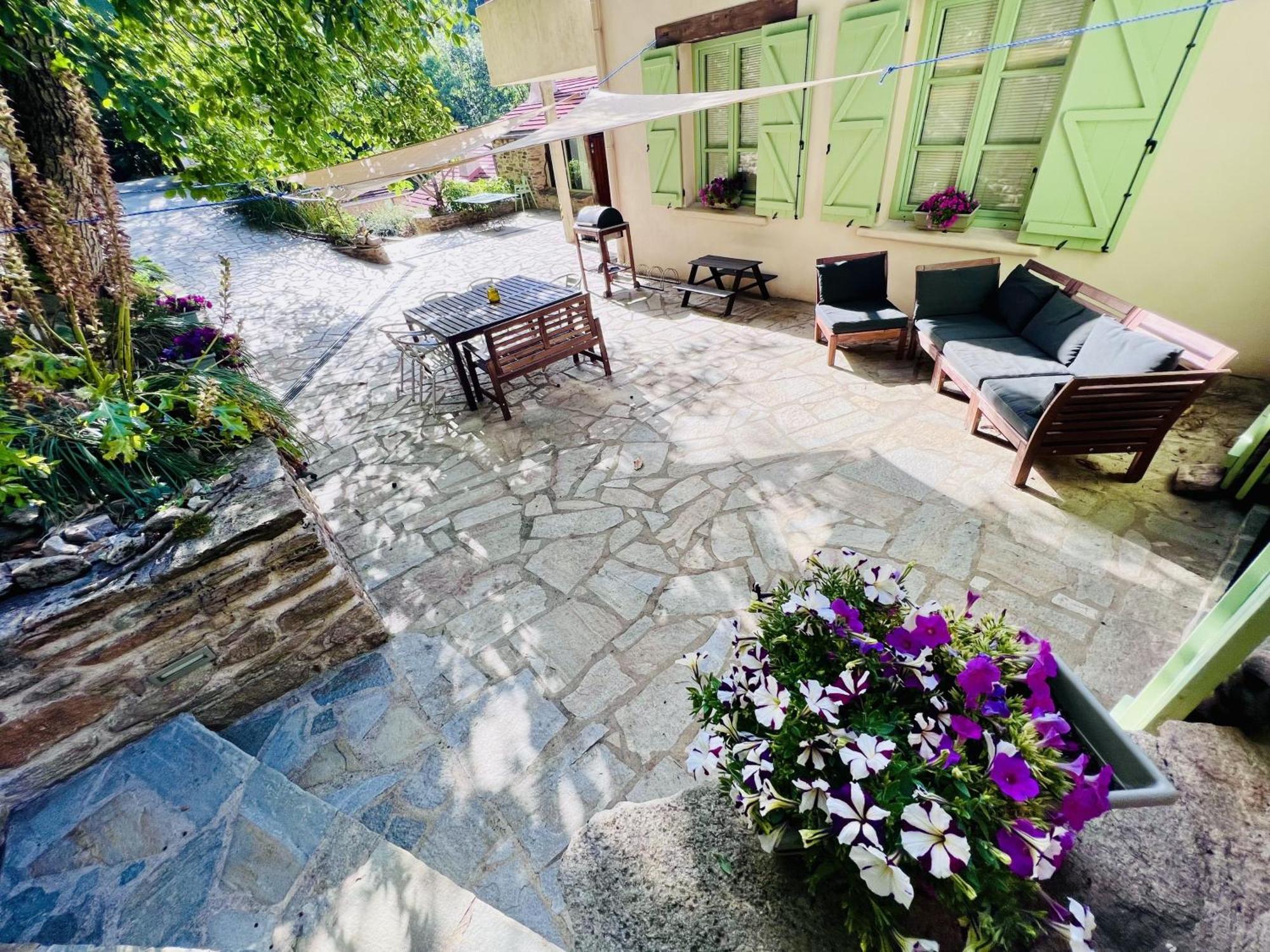 Holiday home Les Coumayres